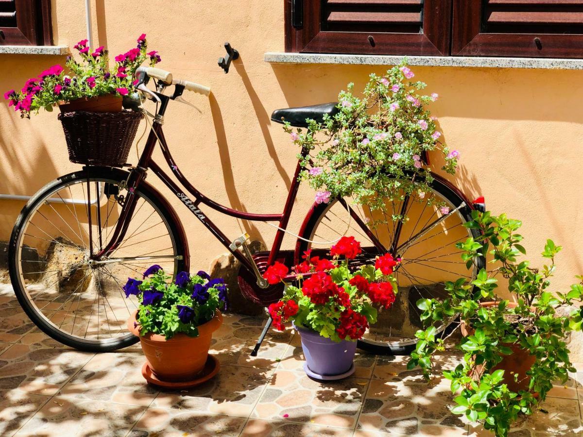 Domo All'Antico Borgo Hotel Oristano Exterior photo